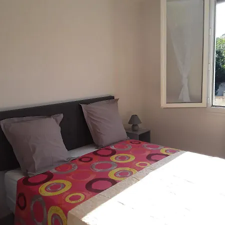 Holiday home La *